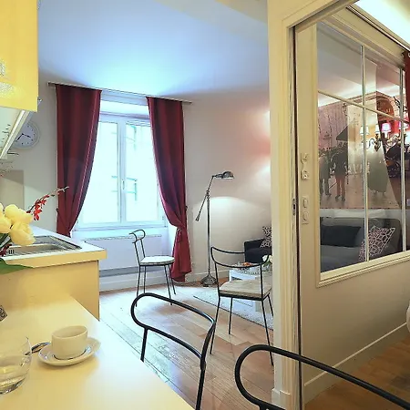 Louvre Opera Design Chicsuites דירה