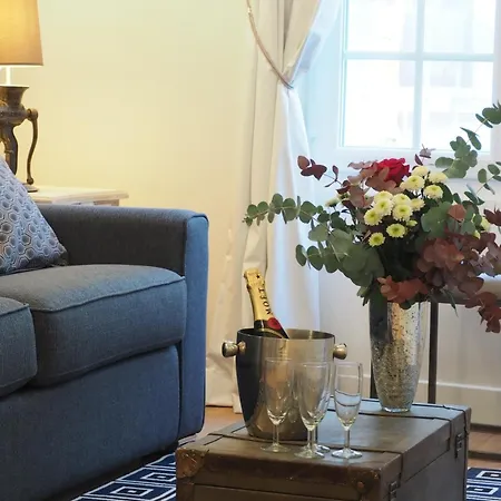 Louvre Opera Design Chicsuites