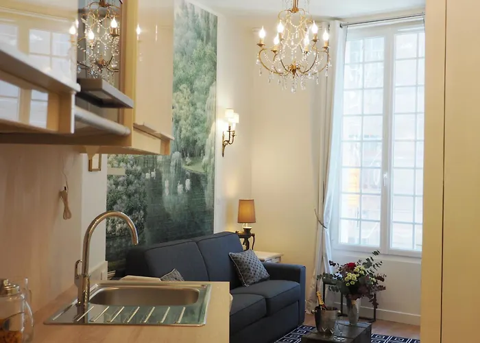 Louvre Opera Design Chicsuites