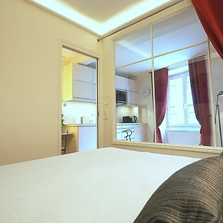 Louvre Opera Design Chicsuites Apartmán *